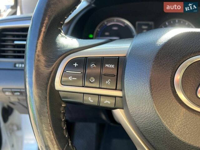Білий Лексус РХ, об'ємом двигуна 3.5 л та пробігом 170 тис. км за 32490 $, фото 26 на Automoto.ua