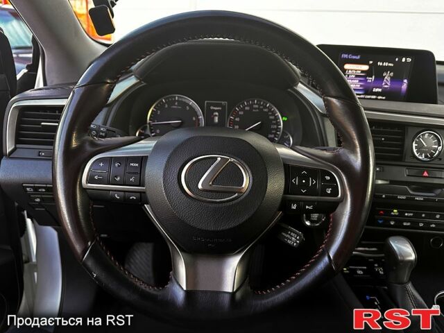 Белый Лексус РХ, объемом двигателя 2 л и пробегом 158 тыс. км за 32000 $, фото 4 на Automoto.ua
