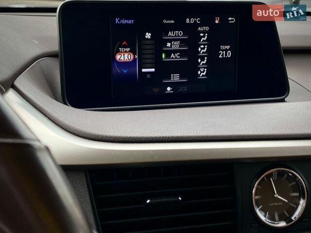 Білий Лексус РХ, об'ємом двигуна 2 л та пробігом 75 тис. км за 38000 $, фото 30 на Automoto.ua