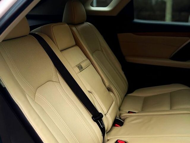 Белый Лексус РХ, объемом двигателя 3.5 л и пробегом 49 тыс. км за 37000 $, фото 9 на Automoto.ua