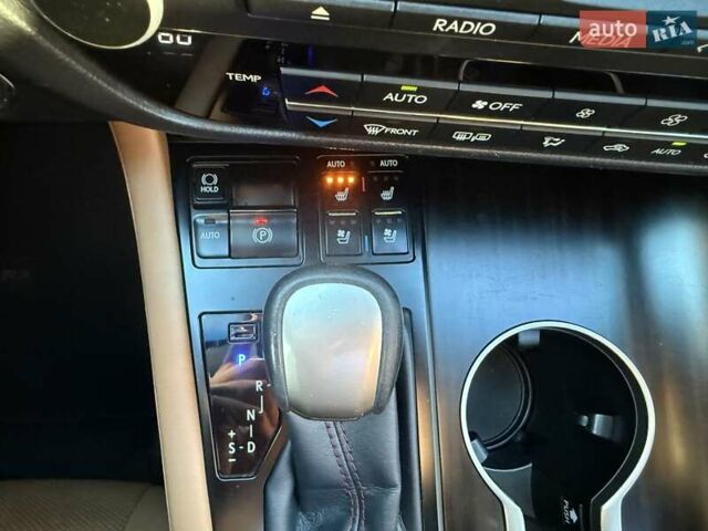 Білий Лексус РХ, об'ємом двигуна 3.5 л та пробігом 62 тис. км за 35500 $, фото 29 на Automoto.ua