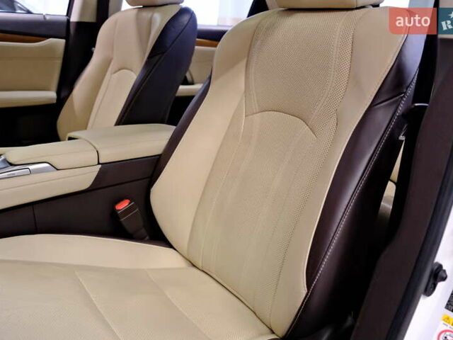 Белый Лексус РХ, объемом двигателя 3.46 л и пробегом 48 тыс. км за 36900 $, фото 34 на Automoto.ua