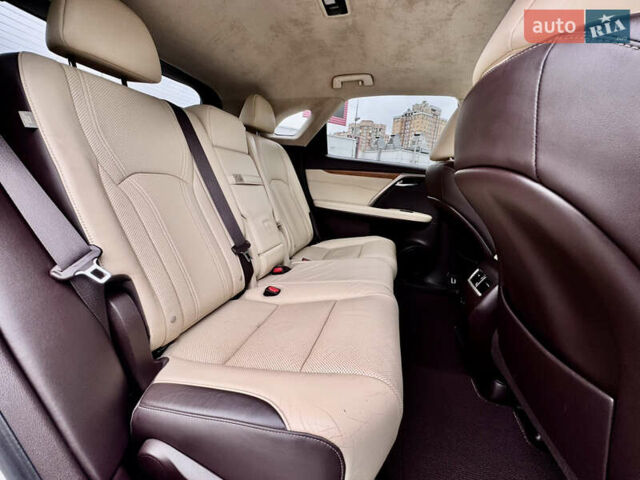 Лексус РХ 2018 в Киеве на Automoto.ua Белый Лексус РХ, объемом двигателя 3.46 л и пробегом 135 тыс. км за 29999 $, фото 50 на Automoto.ua