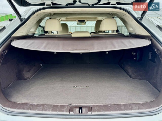 Лексус РХ 2018 в Киеве на Automoto.ua Белый Лексус РХ, объемом двигателя 3.46 л и пробегом 135 тыс. км за 29999 $, фото 54 на Automoto.ua