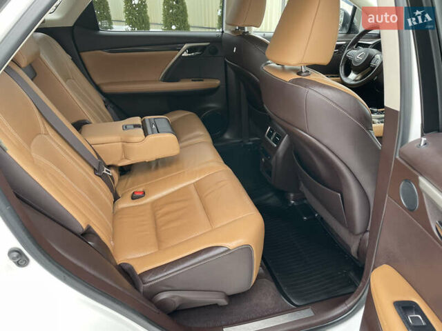 Белый Лексус РХ, объемом двигателя 2 л и пробегом 127 тыс. км за 28700 $, фото 28 на Automoto.ua