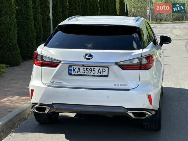 Белый Лексус РХ, объемом двигателя 2 л и пробегом 150 тыс. км за 33200 $, фото 3 на Automoto.ua