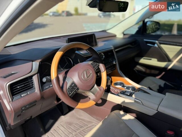 Білий Лексус РХ, об'ємом двигуна 3.46 л та пробігом 130 тис. км за 28900 $, фото 25 на Automoto.ua