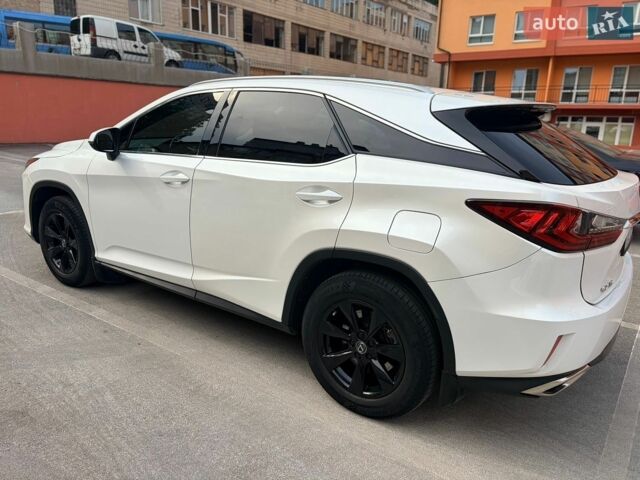 Білий Лексус РХ, об'ємом двигуна 2 л та пробігом 151 тис. км за 31500 $, фото 1 на Automoto.ua