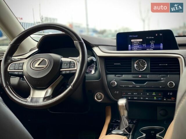 Білий Лексус РХ, об'ємом двигуна 2 л та пробігом 75 тис. км за 38000 $, фото 27 на Automoto.ua