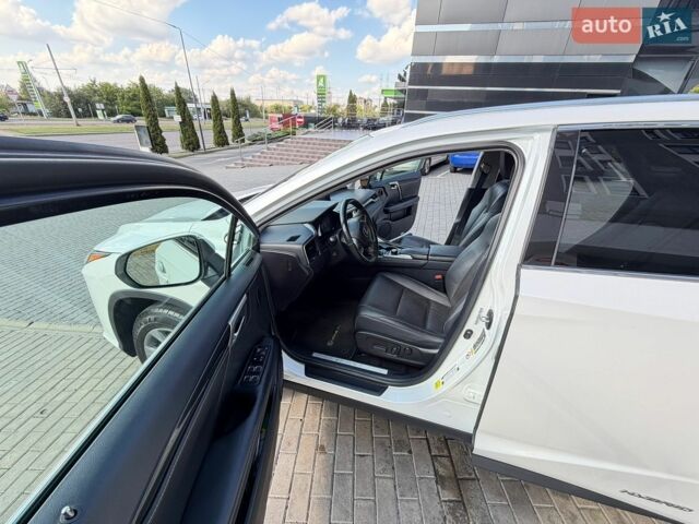 Білий Лексус РХ, об'ємом двигуна 3.46 л та пробігом 170 тис. км за 31500 $, фото 7 на Automoto.ua
