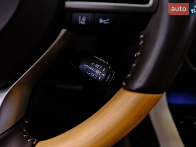 Белый Лексус РХ, объемом двигателя 3.46 л и пробегом 48 тыс. км за 36900 $, фото 24 на Automoto.ua