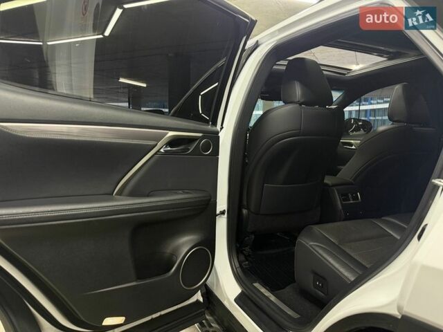 Білий Лексус РХ, об'ємом двигуна 3.46 л та пробігом 86 тис. км за 38900 $, фото 24 на Automoto.ua