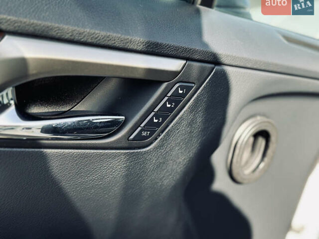 Білий Лексус РХ, об'ємом двигуна 3.46 л та пробігом 125 тис. км за 34000 $, фото 20 на Automoto.ua