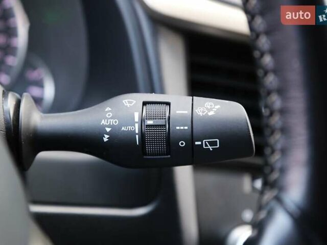 Білий Лексус РХ, об'ємом двигуна 2 л та пробігом 98 тис. км за 35000 $, фото 29 на Automoto.ua