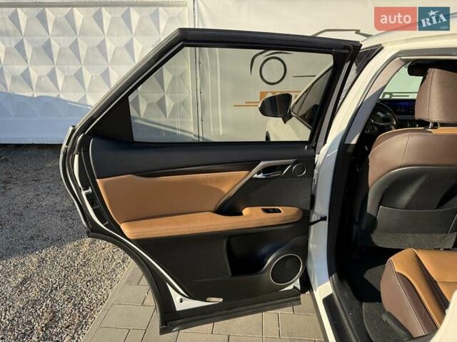Білий Лексус РХ, об'ємом двигуна 3.5 л та пробігом 62 тис. км за 35500 $, фото 31 на Automoto.ua