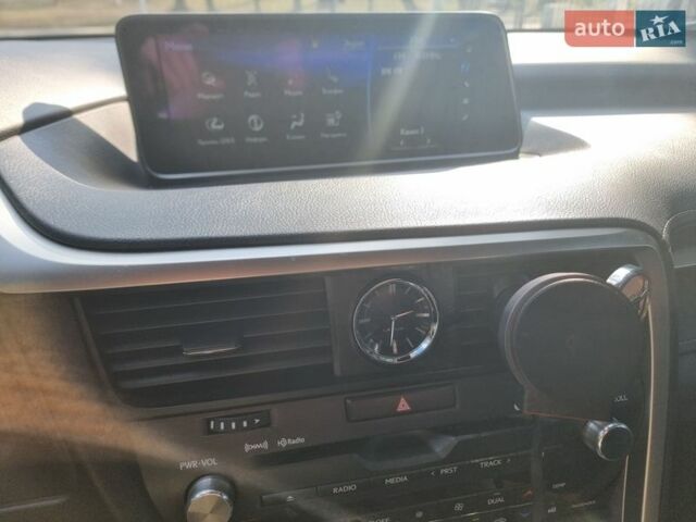 Белый Лексус РХ, объемом двигателя 3.46 л и пробегом 174 тыс. км за 36000 $, фото 24 на Automoto.ua