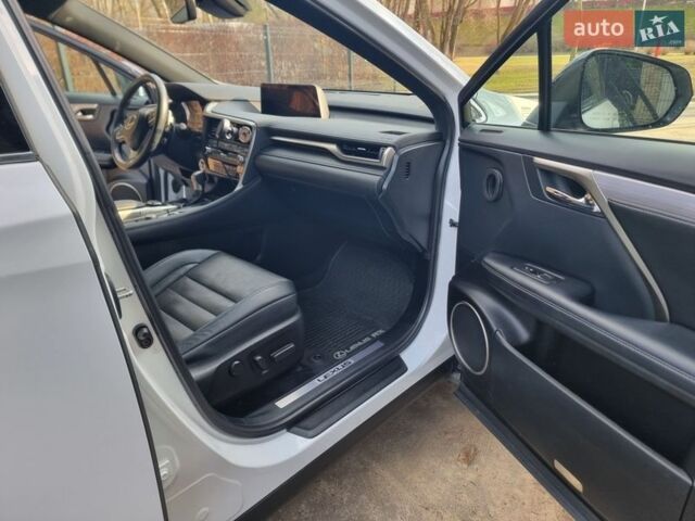 Белый Лексус РХ, объемом двигателя 3.46 л и пробегом 174 тыс. км за 36000 $, фото 20 на Automoto.ua