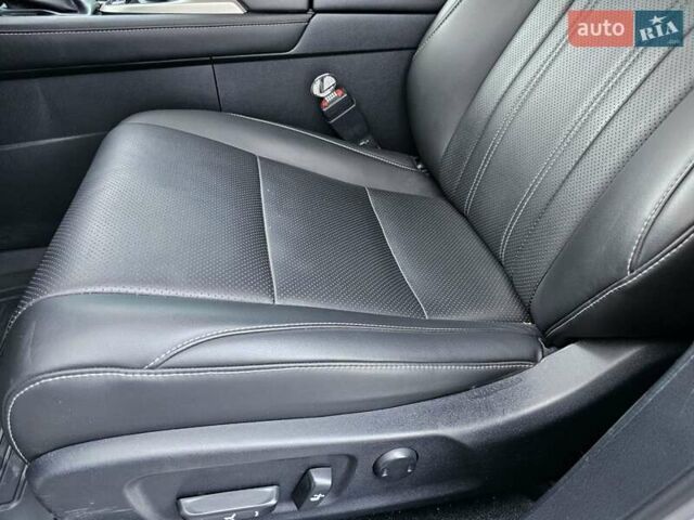 Белый Лексус РХ, объемом двигателя 2 л и пробегом 84 тыс. км за 33800 $, фото 22 на Automoto.ua