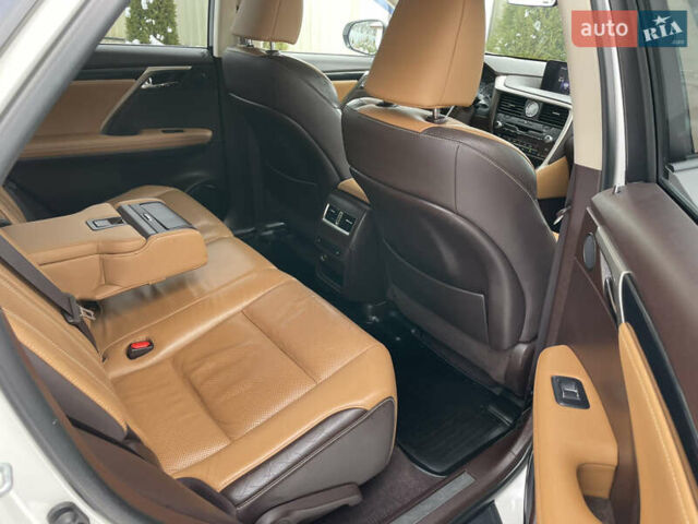 Белый Лексус РХ, объемом двигателя 2 л и пробегом 127 тыс. км за 28700 $, фото 27 на Automoto.ua