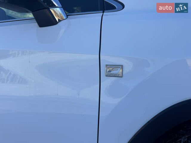 Білий Лексус РХ, об'ємом двигуна 3.46 л та пробігом 131 тис. км за 33500 $, фото 7 на Automoto.ua