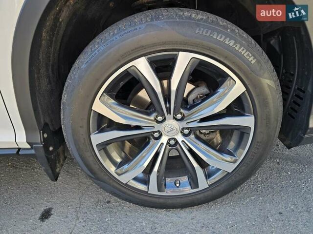 Белый Лексус РХ, объемом двигателя 2 л и пробегом 84 тыс. км за 33800 $, фото 11 на Automoto.ua