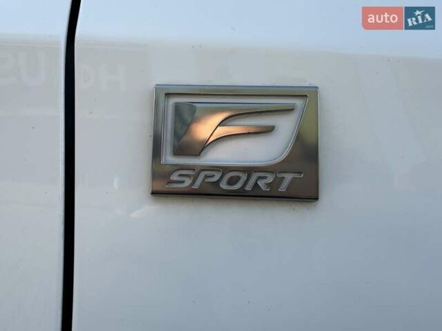 Белый Лексус РХ, объемом двигателя 2 л и пробегом 112 тыс. км за 44000 $, фото 38 на Automoto.ua