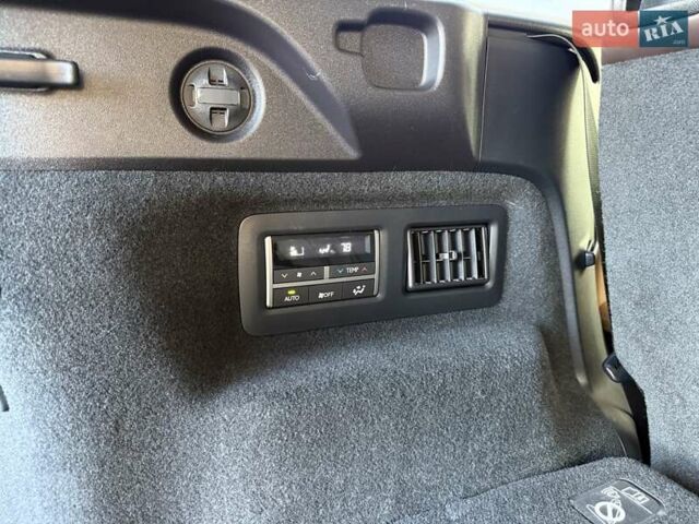 Білий Лексус РХ, об'ємом двигуна 3.5 л та пробігом 62 тис. км за 35500 $, фото 12 на Automoto.ua