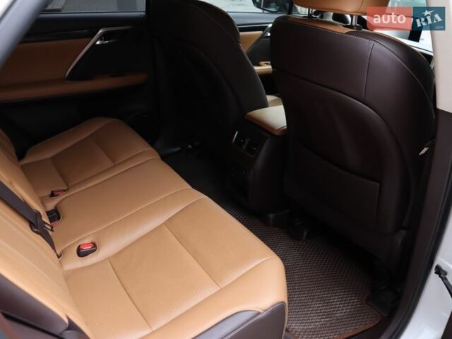 Білий Лексус РХ, об'ємом двигуна 2 л та пробігом 32 тис. км за 39900 $, фото 41 на Automoto.ua