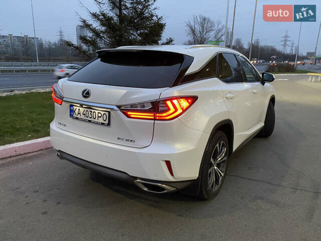 Білий Лексус РХ, об'ємом двигуна 2 л та пробігом 52 тис. км за 42500 $, фото 28 на Automoto.ua