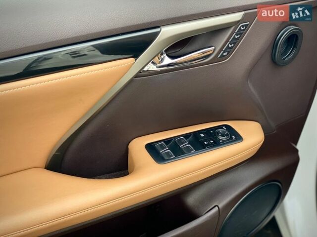 Білий Лексус РХ, об'ємом двигуна 2 л та пробігом 75 тис. км за 38000 $, фото 13 на Automoto.ua