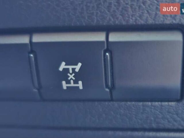 Белый Лексус РХ, объемом двигателя 2 л и пробегом 84 тыс. км за 33800 $, фото 32 на Automoto.ua