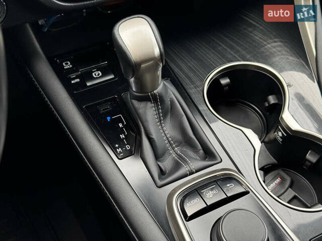 Білий Лексус РХ, об'ємом двигуна 2 л та пробігом 99 тис. км за 36500 $, фото 40 на Automoto.ua