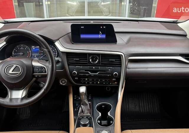 Білий Лексус РХ, об'ємом двигуна 2 л та пробігом 263 тис. км за 26000 $, фото 7 на Automoto.ua