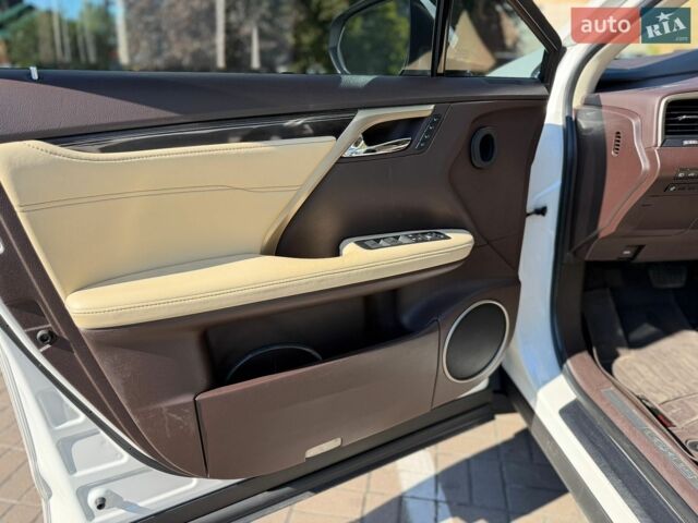 Білий Лексус РХ, об'ємом двигуна 3.46 л та пробігом 130 тис. км за 28900 $, фото 23 на Automoto.ua
