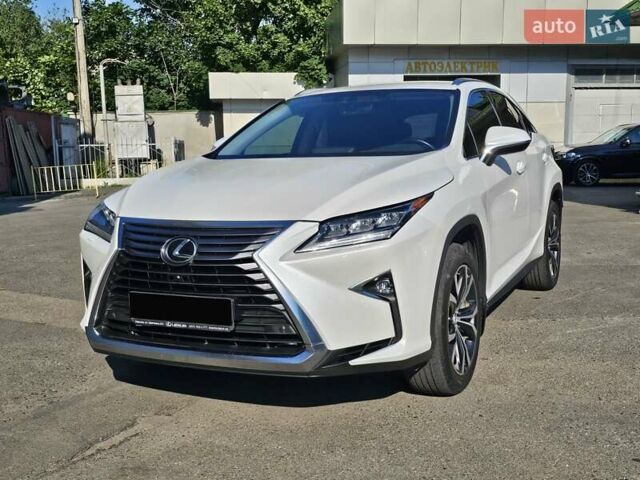 Белый Лексус РХ, объемом двигателя 2 л и пробегом 84 тыс. км за 33800 $, фото 2 на Automoto.ua