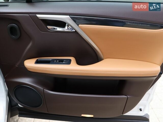 Білий Лексус РХ, об'ємом двигуна 2 л та пробігом 32 тис. км за 39900 $, фото 32 на Automoto.ua