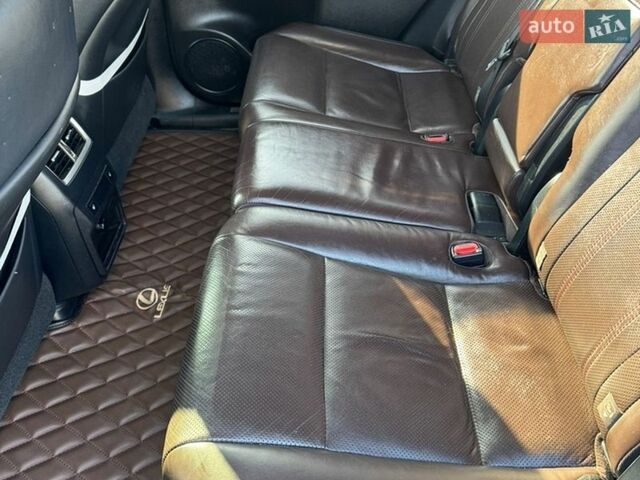 Белый Лексус РХ, объемом двигателя 2 л и пробегом 169 тыс. км за 31700 $, фото 19 на Automoto.ua