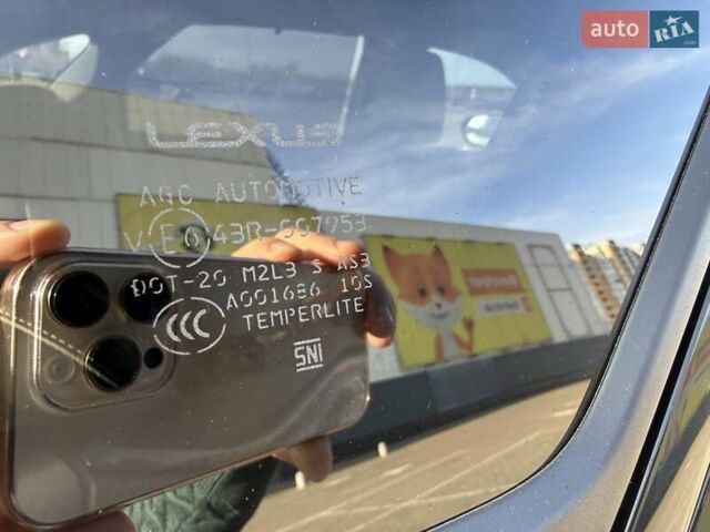 Белый Лексус РХ, объемом двигателя 2 л и пробегом 112 тыс. км за 44000 $, фото 35 на Automoto.ua