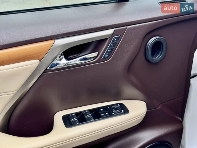 Лексус РХ 2018 в Киеве на Automoto.ua Белый Лексус РХ, объемом двигателя 3.46 л и пробегом 135 тыс. км за 29999 $, фото 38 на Automoto.ua