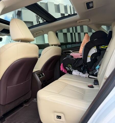 Білий Лексус РХ, об'ємом двигуна 3.46 л та пробігом 77 тис. км за 34000 $, фото 11 на Automoto.ua