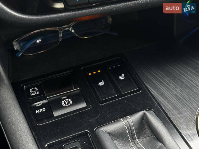 Білий Лексус РХ, об'ємом двигуна 2 л та пробігом 99 тис. км за 36500 $, фото 46 на Automoto.ua