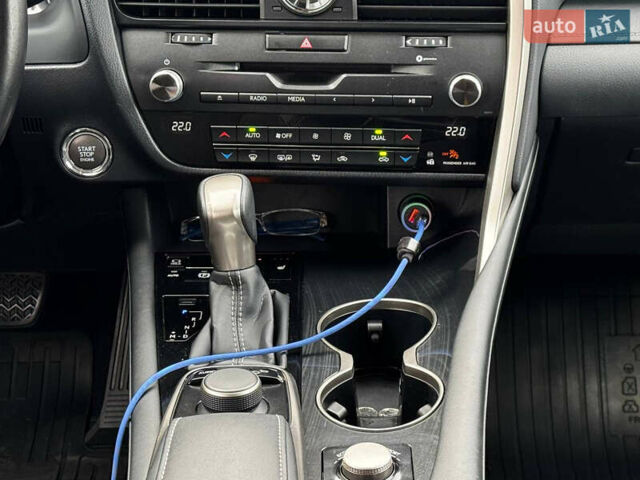 Білий Лексус РХ, об'ємом двигуна 2 л та пробігом 99 тис. км за 36500 $, фото 33 на Automoto.ua