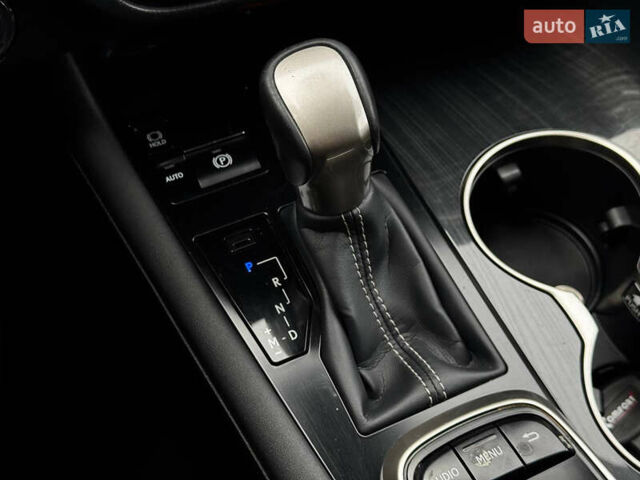 Білий Лексус РХ, об'ємом двигуна 2 л та пробігом 99 тис. км за 36500 $, фото 43 на Automoto.ua