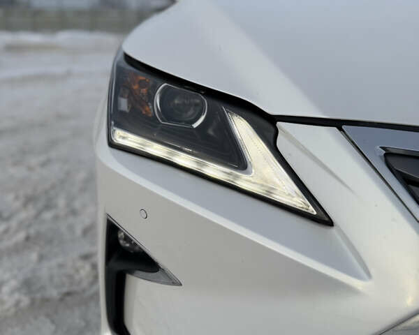 Белый Лексус РХ, объемом двигателя 3.46 л и пробегом 159 тыс. км за 36000 $, фото 10 на Automoto.ua