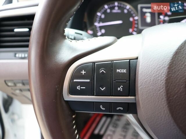 Білий Лексус РХ, об'ємом двигуна 2 л та пробігом 32 тис. км за 39900 $, фото 18 на Automoto.ua