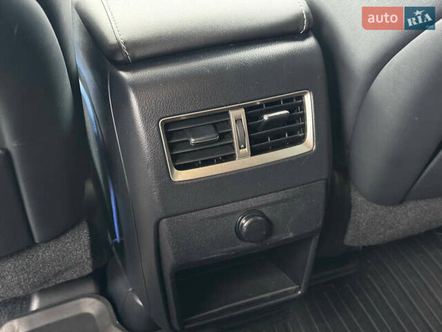 Білий Лексус РХ, об'ємом двигуна 2 л та пробігом 99 тис. км за 36500 $, фото 29 на Automoto.ua