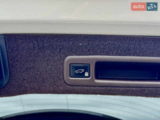 Лексус РХ 2018 в Киеве на Automoto.ua Белый Лексус РХ, объемом двигателя 3.46 л и пробегом 135 тыс. км за 29999 $, фото 56 на Automoto.ua