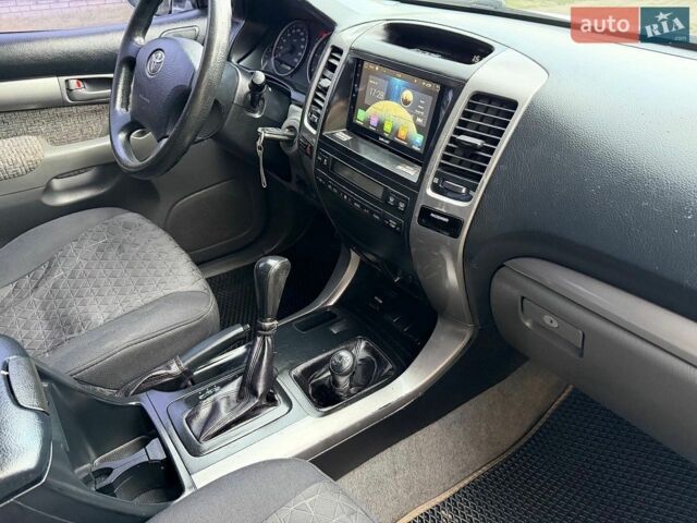 Білий Лексус РХ, об'ємом двигуна 2 л та пробігом 162 тис. км за 30251 $, фото 7 на Automoto.ua