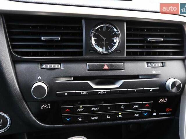 Білий Лексус РХ, об'ємом двигуна 2 л та пробігом 98 тис. км за 35000 $, фото 18 на Automoto.ua