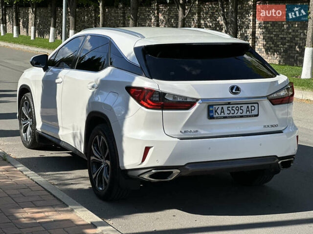 Белый Лексус РХ, объемом двигателя 2 л и пробегом 150 тыс. км за 33200 $, фото 4 на Automoto.ua